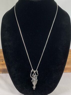 Hecate Triple Godess Pendant Necklace Maiden Mother Crone